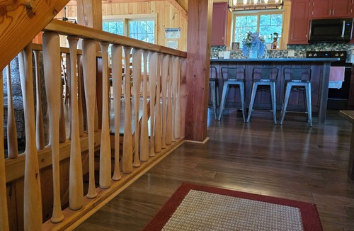 Cooperstown House | Newly constructed Timber Frame home on 7 acres only 4.5 miles from Dreams Park!