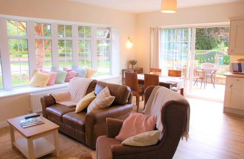 Long Riston House | Newly Converted Bar Lodge in Village location