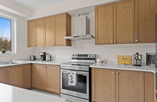 Shelburne House | Newly Crafted Luxury Retreat ~4BR 3.5WR~ Shelburne