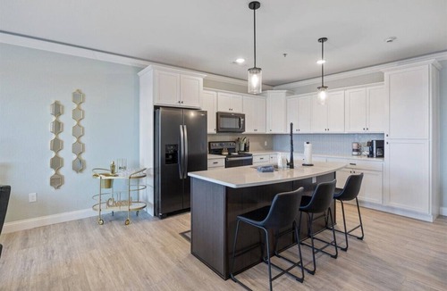 Osage Beach Condo | Newly Designed Topsider Condo w/Beautiful Main Channel Views