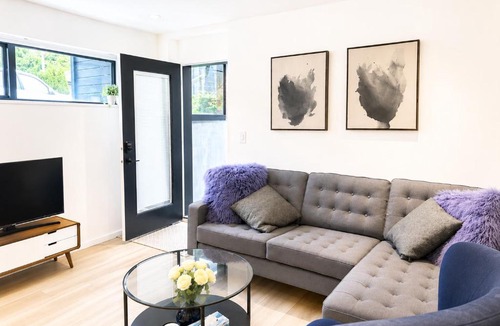 Kitsilano Apartment | Newly listed Sunny Two bedrooms in Kits