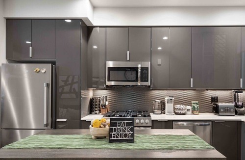 Fairmount Park House | Newly Modern 2B2B Home near Seatac - Golf course