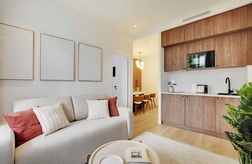 Quartier de la Chapelle Apartment | Newly Refurbished Flat in Heart of 18th District