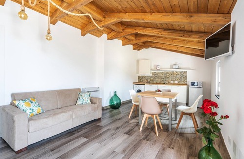 Moiano Apartment | Newly refurbished two bedroom apartment for up to 6 guests near Sorrento