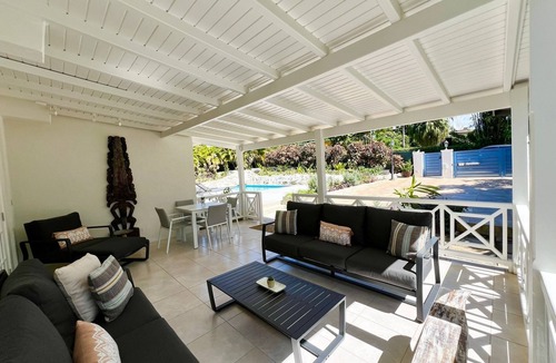 Sunset Crest Villa | Newly Refurbished Luxury 4 Bed Villa with Bar & Pool in Sunset Crest, Holetown