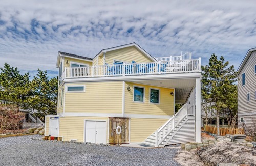 South Bethany House | Newly remodeled 50 yards from beach. Brand new Kitchen Master Bedroom & Bath
