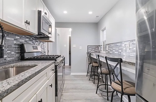 Coraopolis House | NEWLY REMODELED-3bed 2bath Pittsburgh House Mins Away from NFL DRAFT!