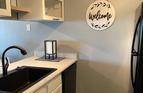 Port Clinton Condo | Newly Remodeled/Beautiful Waterfront Condo - 30' dock