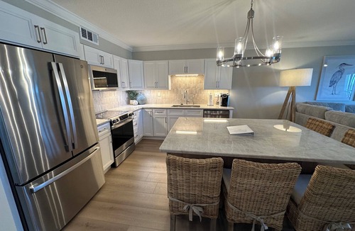Destin Condo | "Newly remodeled Breakers East 303" Gulf front 3BR/2BA Beach setup included