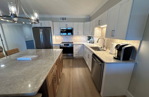 Destin Condo | "Newly remodeled Breakers East 303" Gulf front 3BR/2BA Beach setup included