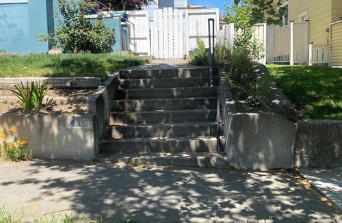 Pendleton Apartment | Newly remodeled desirable NW Hill home lower Apartment Walk to RoundUp/Downtown