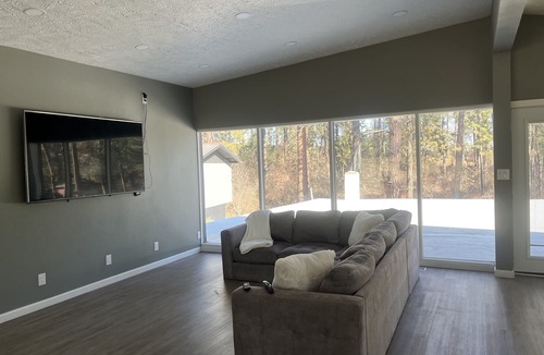 Thorpe Westwood House | Newly Remodeled Midcentury Home with room for the whole family!