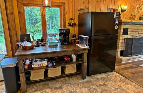 Tomahawk House | Newly Remodeled Riverfront Cabin – Kayaks, Sunset Views & Northwoods Charm