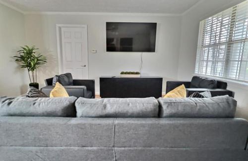 Uniontown House | Newly Remodeled Uniontown Stay