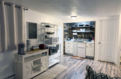 New Cumberland House | Newly remodeled 2 BR guest suite in quiet neighborhood