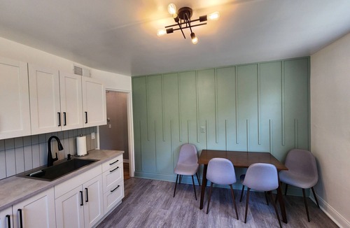 Roselawn Finance Apartment | Newly Renovated 2BR Apartment - Short Walk to Hospital and Business District