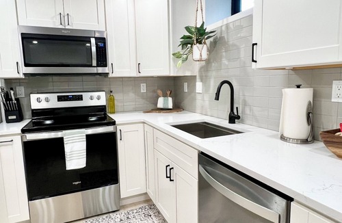 Bothell House | Newly Renovated, AC, Walkable, Central Downtown Bothell