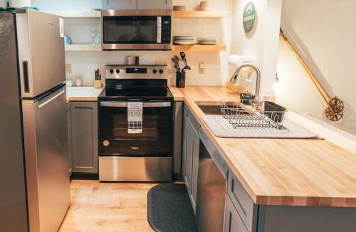 Sunday River Area Apartment | Newly Renovated & Furnished Condo, Only 3 min to Sunday River!