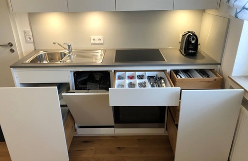 Monheim Apartment | Newly renovated, modern vacation apartment 3