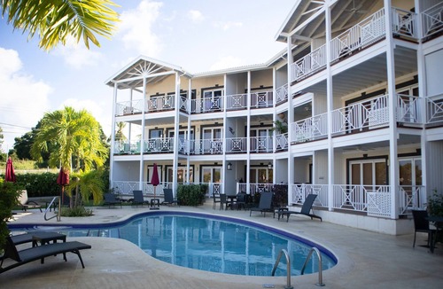 Weston Condo | Newly Renovated - Spacious 3 Bed/2 Bath at Lantana, West Coast