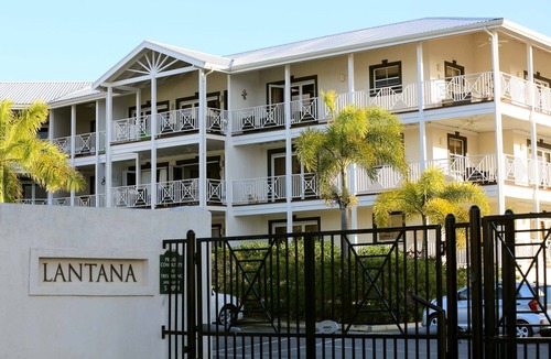 Weston Condo | Newly Renovated - Spacious 3 Bed/2 Bath at Lantana, West Coast