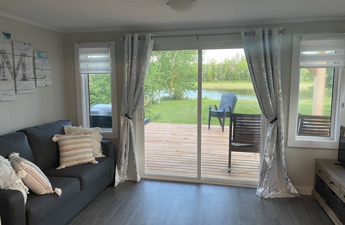 Bertrand Ski Chalet | Newly renovated tiny house on the banks of the Caraquet River