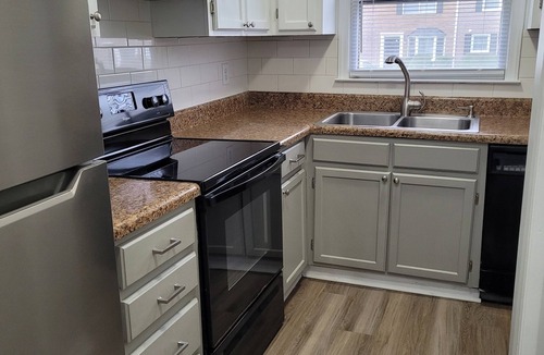 Greenville House | Newly Renovated Townhouse