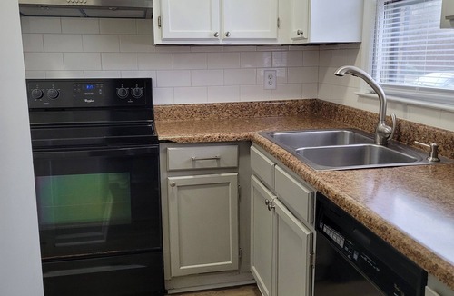 Greenville House | Newly Renovated Townhouse