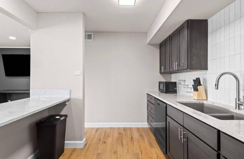 Springfield Apartment | Newly Renovated Unit in Central Spfld! #304
