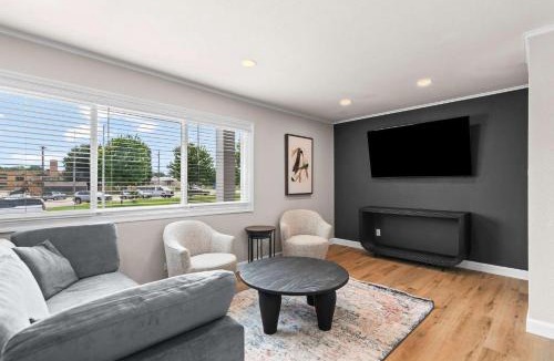 Springfield Apartment | Newly Renovated Unit in Central Spfld #202
