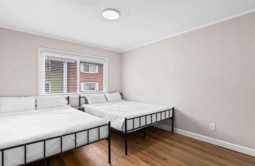 Springfield Apartment | Newly Renovated Unit in Central Spfld #203
