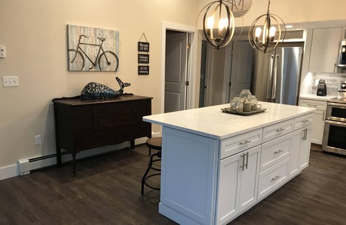 Little Compton House | Newly renovated house minutes to South Shore Beach