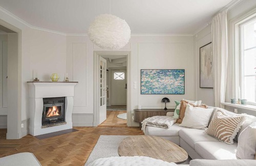 Appelviken Villa | Newly Renovated Villa in Bromma 4BR Terrace
