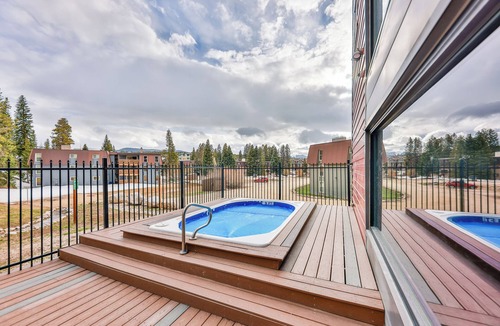 Winter Park Condo | Newly Updated 3B/2B, Walk to Restaurants, 50 Steps to Ski Shuttle.