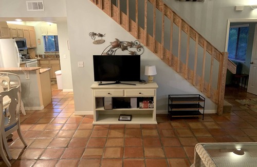 Bella Vista House | Newly updated Jupiter Retreat Walk to beach, shops 3 BR 2.5 Ba