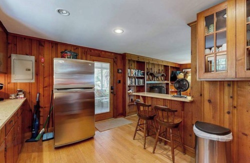 Mashpee House | Newly updated lakefront cottage with screened porch, large yard & kayaks