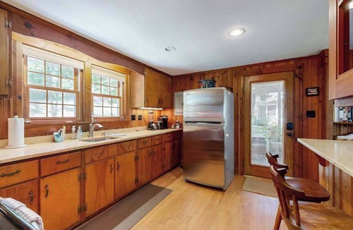 Mashpee House | Newly updated lakefront cottage with screened porch, large yard & kayaks