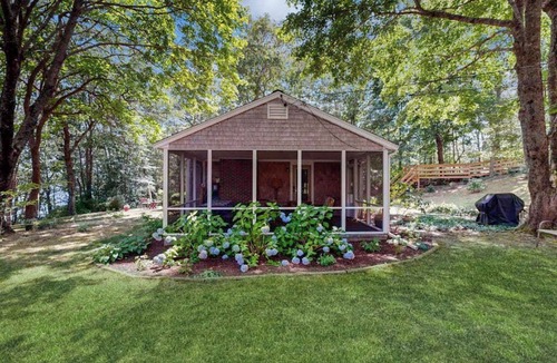 Mashpee House | Newly updated lakefront cottage with screened porch, large yard & kayaks
