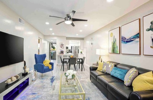 South Scottsdale Condo | Newly updated Modern 2 BR Scottsdale Condo.