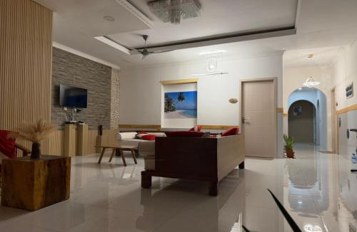 Hithadhoo House | Newsy Inn