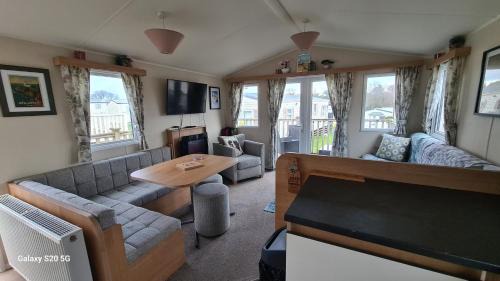 Llanbedrgoch House | Newydd nook