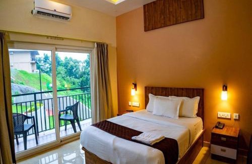 Lakkidi Hotel | Nexstay Karimb Resorts