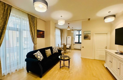 Old Town Apartment | Next Apartments Piata Ovidiu Constanta 3