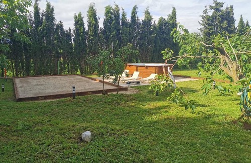 Serinya House | Next to BANYOLES: disconnect, celebrations and sports and family tourism.