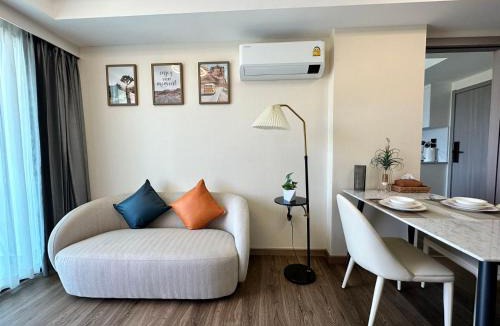 Chiang Mai Apartment | Next to Central Festival Shopping Mall The One 2-Bedroom, 2-Living Room Family Suite