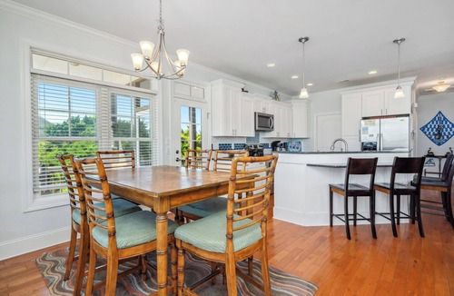Long Beach House | Nexta-C: Beautifully Decorated 3 Bed/3 Bath Ocean View Rental with Elevator