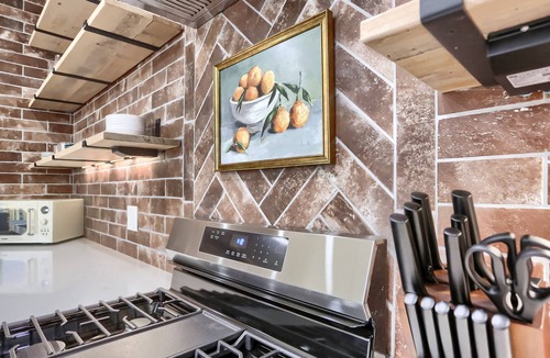 Pittsburgh House | NFL Draft + VIP Fan Basecamp + Close to Acrisure + Hot Tub + Firepit + Views