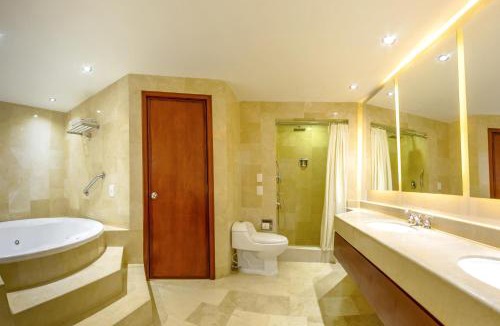 Ciudad Jardin Hotel | NH Cali Royal