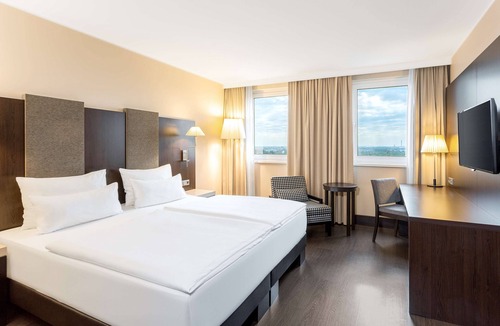 Kaisermuhlen Hotel | NH Danube City