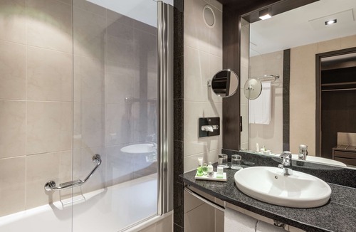 Kaisermuhlen Hotel | NH Danube City